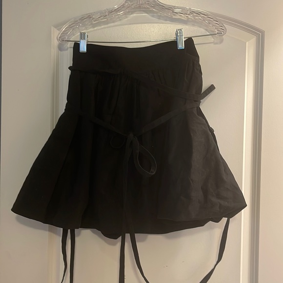 D&G from Dolce Gabanna size 28 black tie around mini skirt - Picture 1 of 6